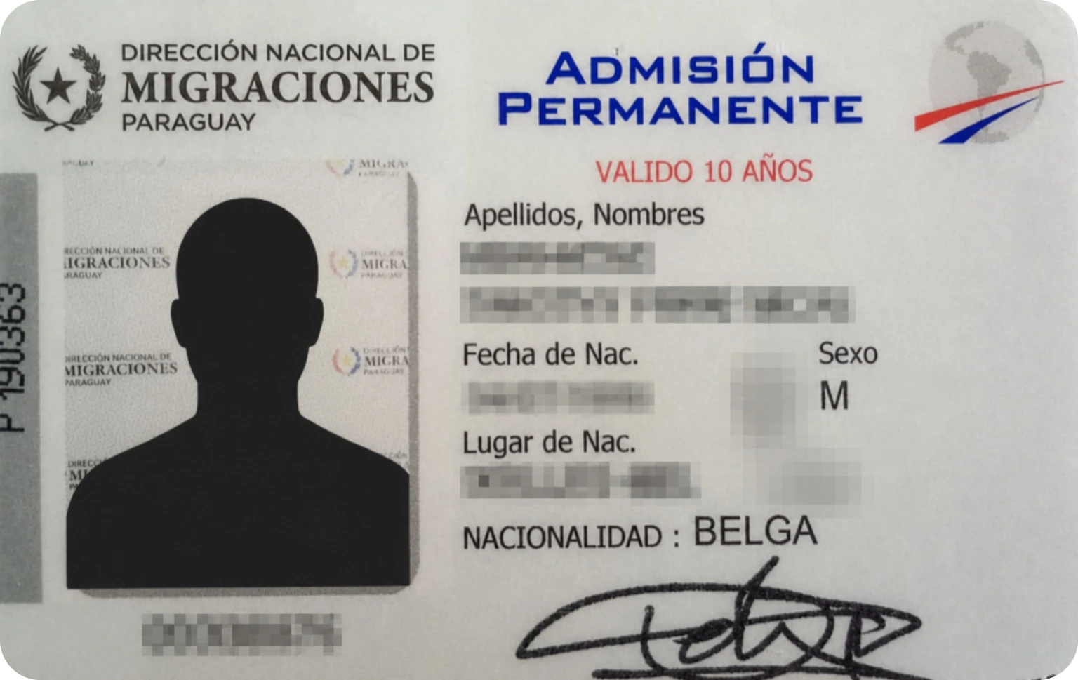 Recto du carnet de résident permanent paraguayen (Admisión Permanente) : photo, identité, nationalité et mention Valido 10 años (exemple réel anonymisé)